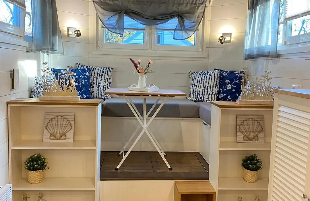 Tiny House Ems im PIER9 Tiny House Hotel-1