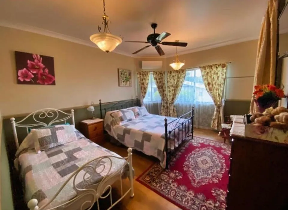 Golden Lace B&B-1