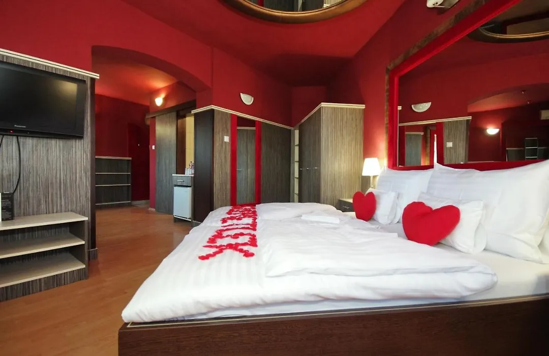 Hotel Corvin-1