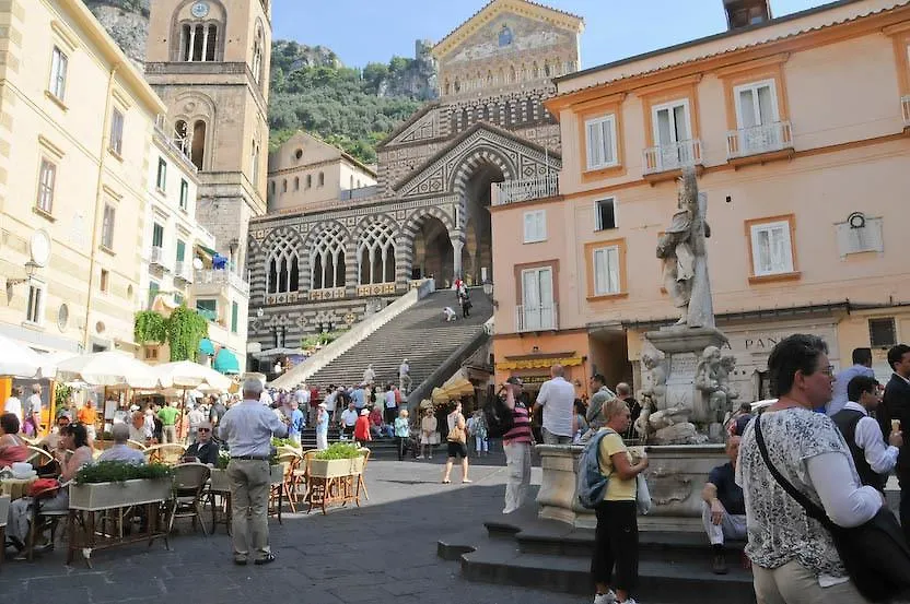 La Piazzetta-1