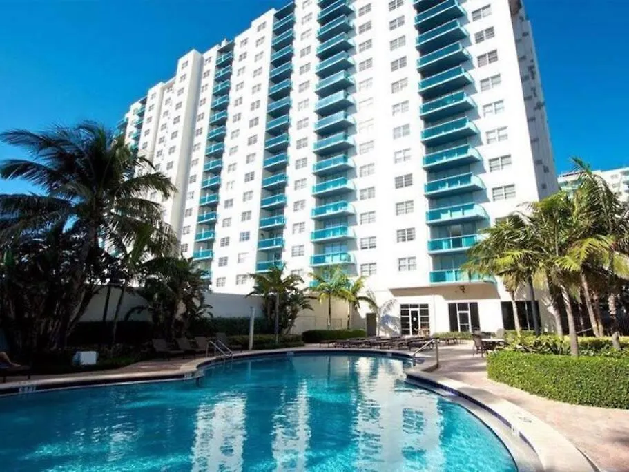 Beautiful Penthouse Condo With Stunning Views Of Both Ocean And City-1
