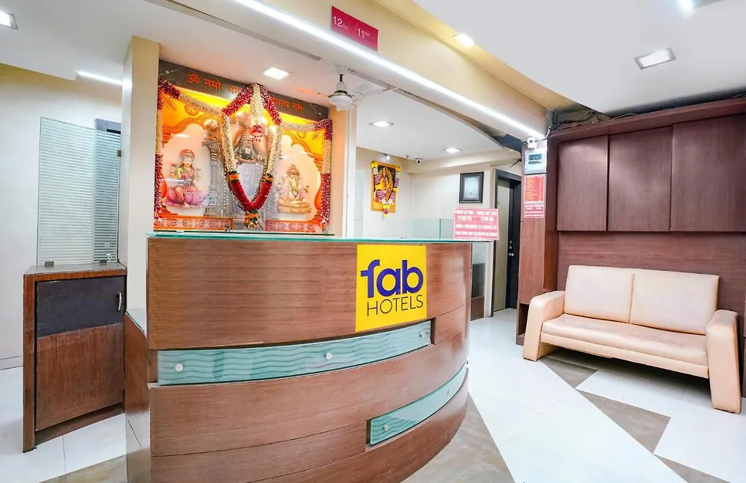 Itsy Hotels Prince Regency-1