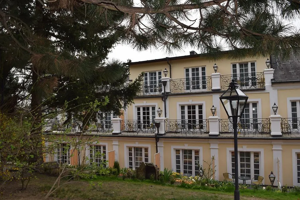 Hotel Landhaus Fuhrgassl-Huber-1