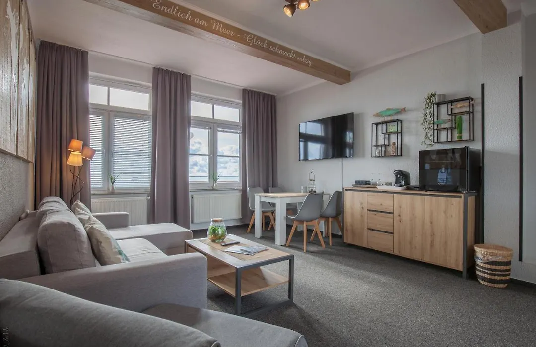 AKZENT Strandhotels Seestern, Delphin&Lachs-1