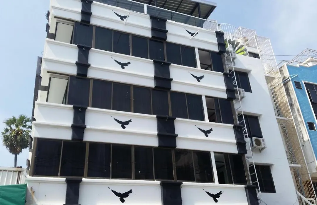 Happy Jomtien - Direct Beach Access, Sea View & Central Location-1