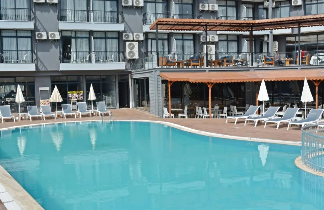 Clover Magic Park Side Hotel-1