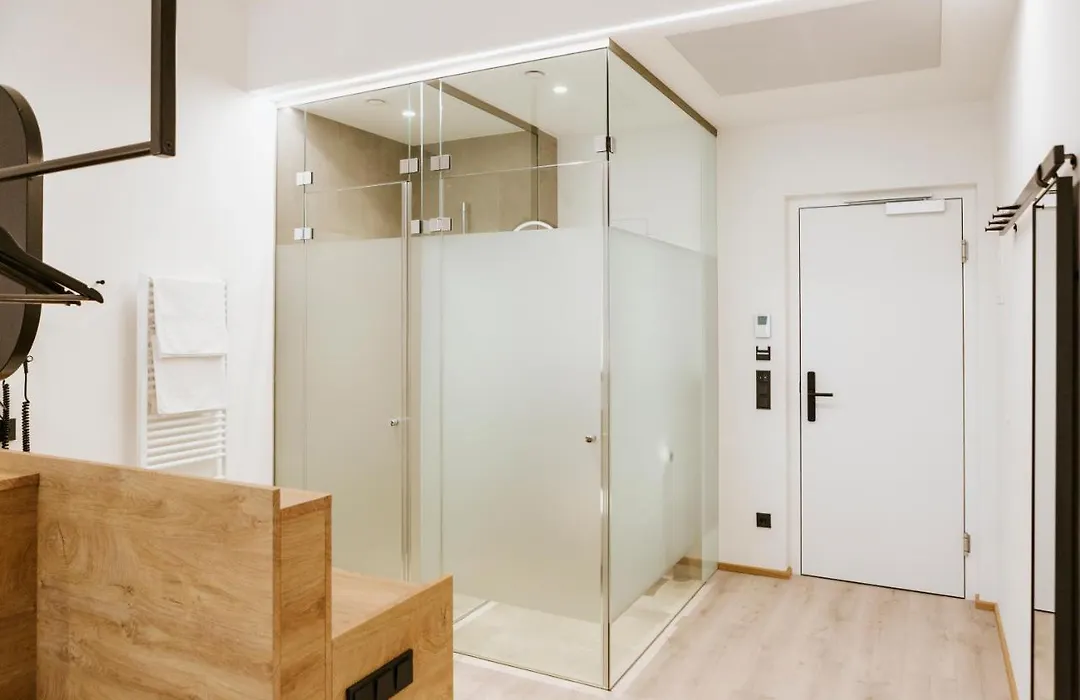 Bee Green Linz Self-Check-In-Hotel-1