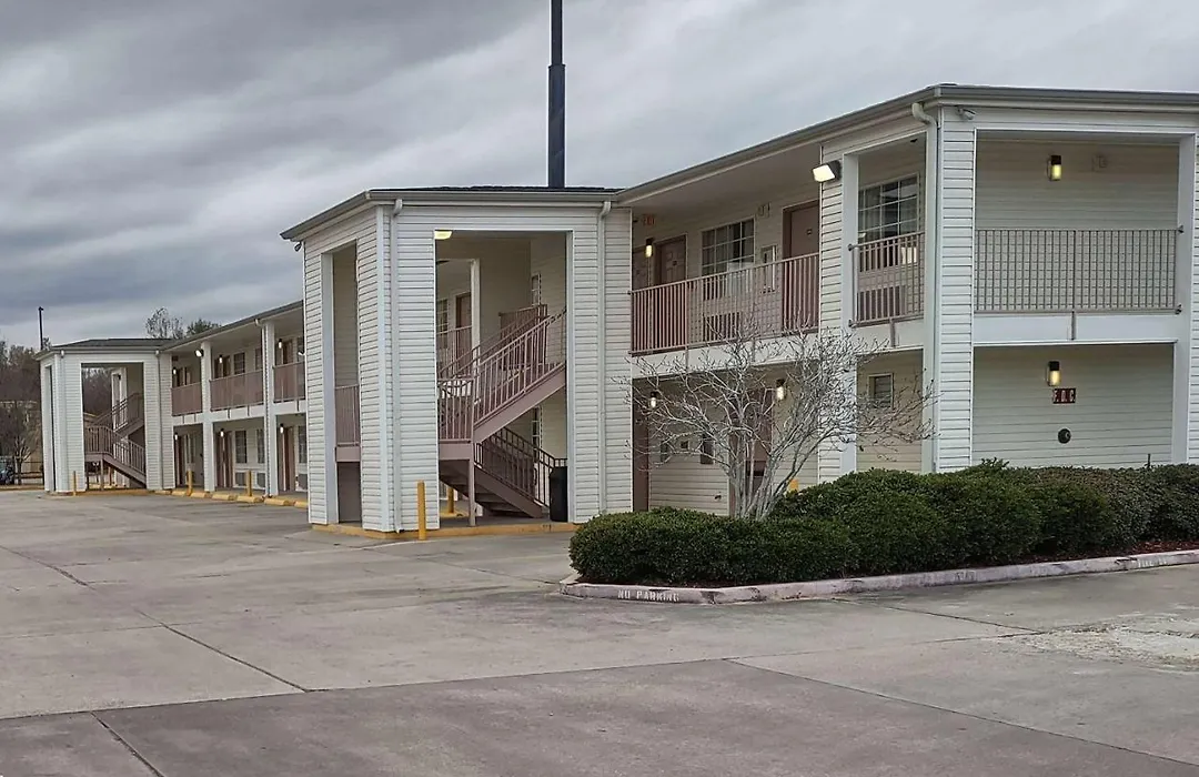 Carom Inn Denham Springs-Batonrouge-1