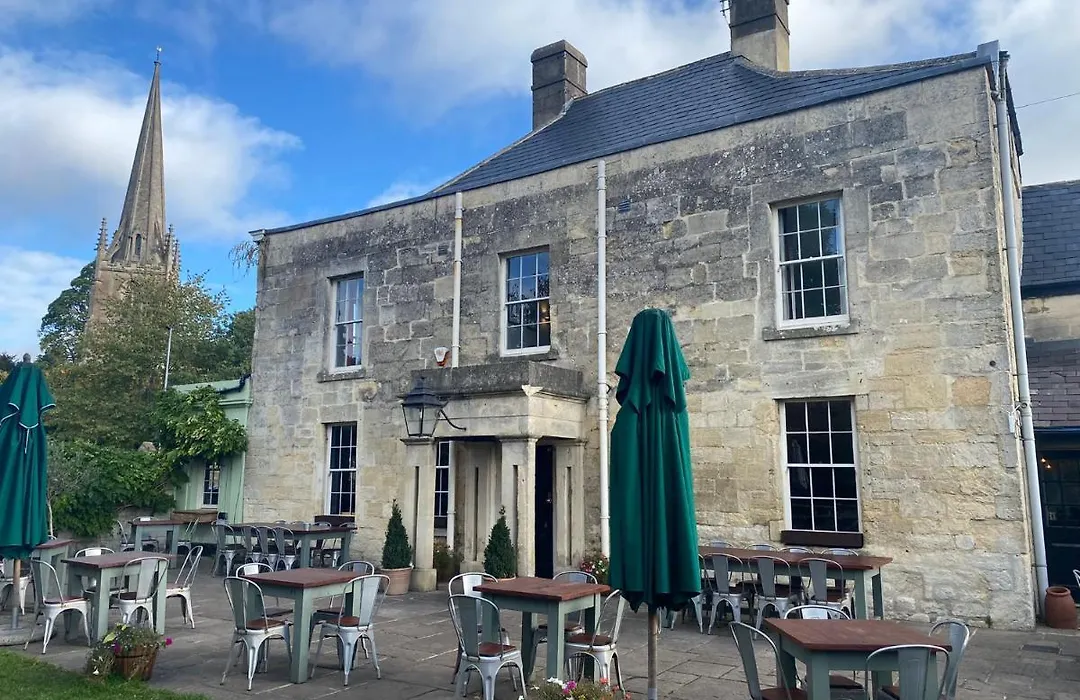The Castle Inn Bradford On Avon-1