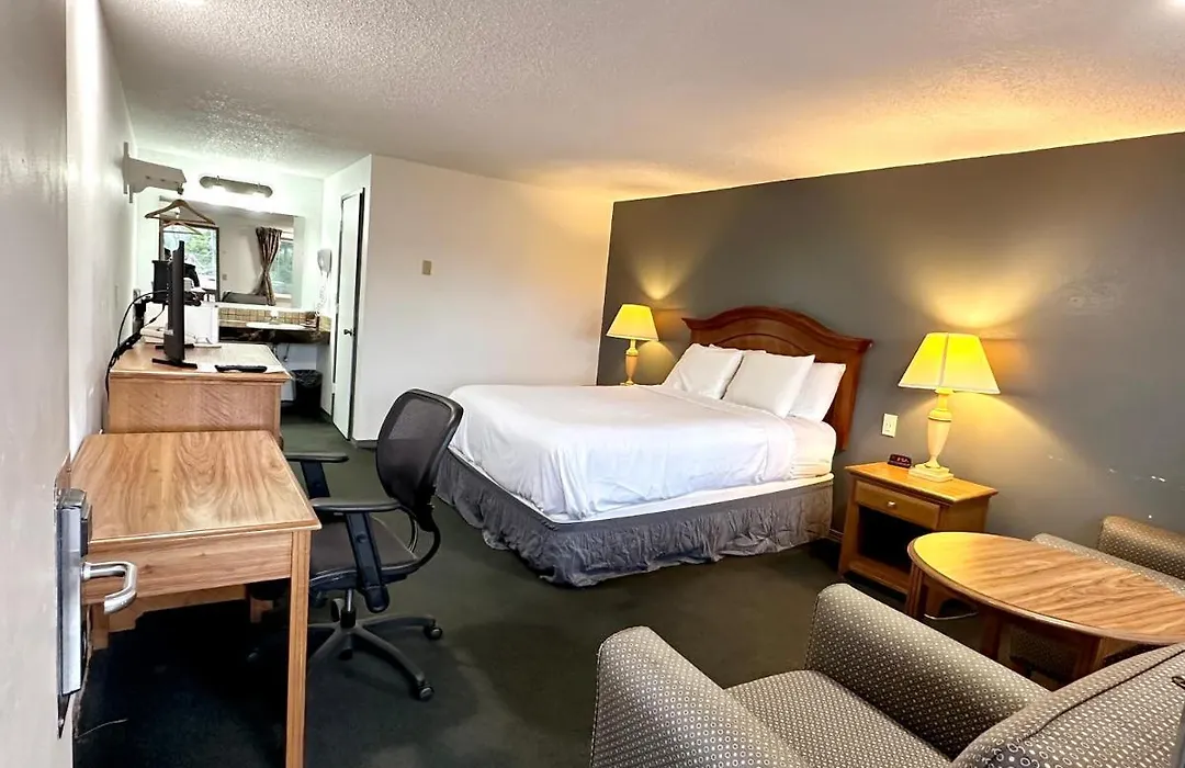 Economy Inn-1