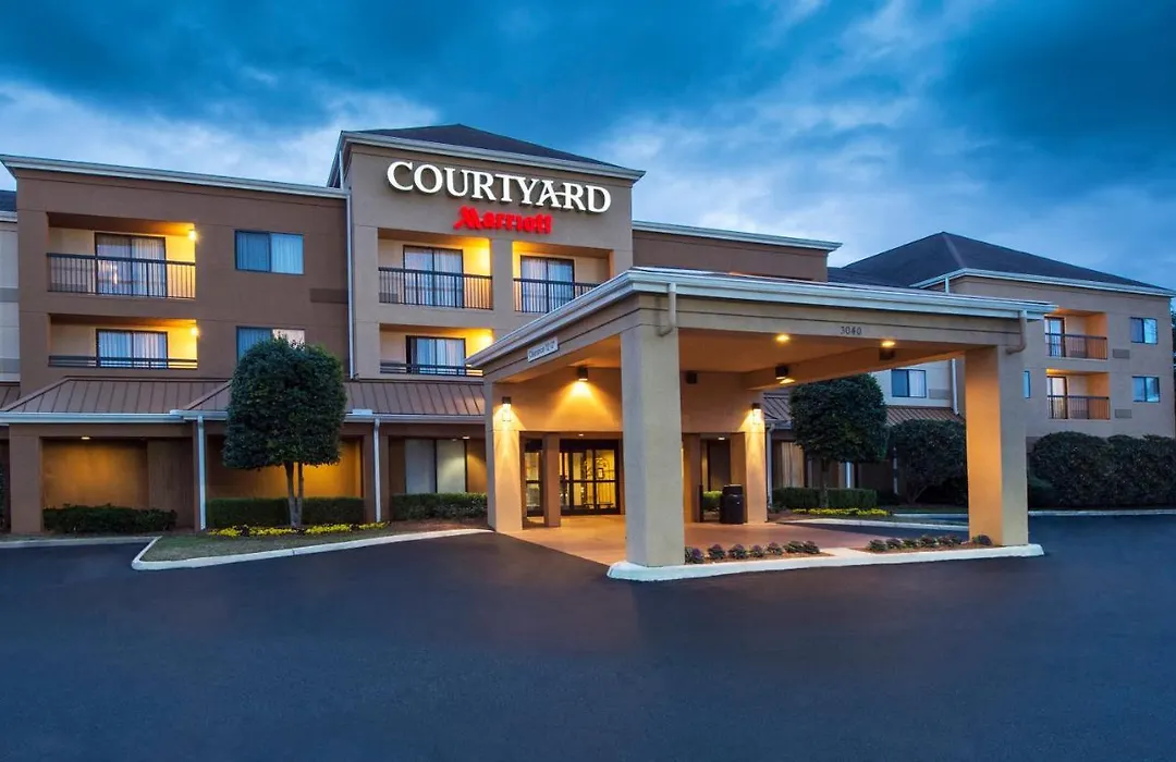 Courtyard By Marriott Dothan-1