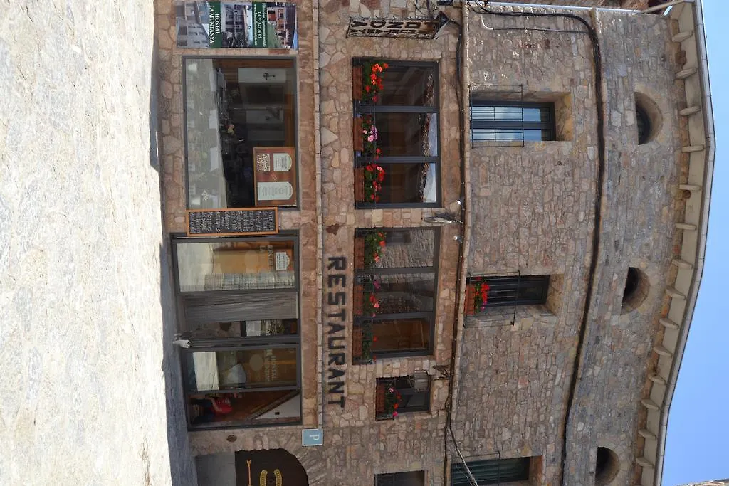 Hostal La Muntanya-1