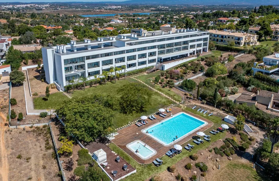 Pelican Alvor-1