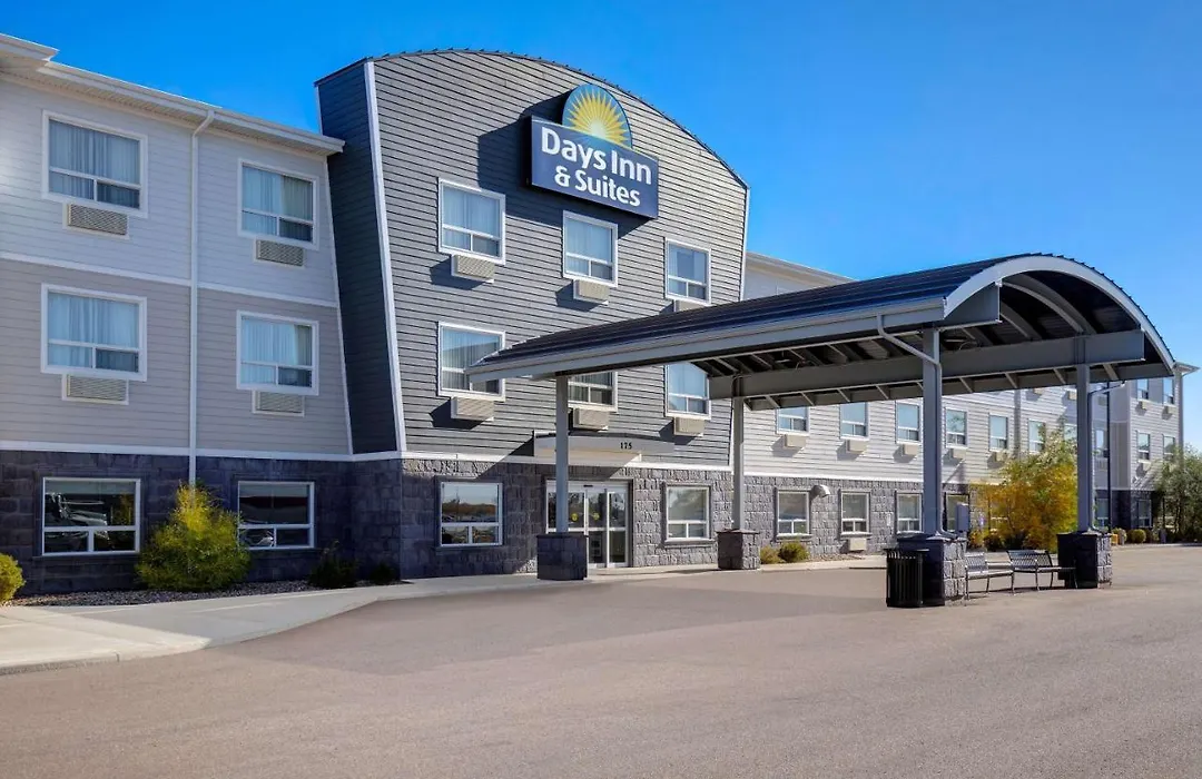 Days Inn & Suites By Wyndham Warman-1