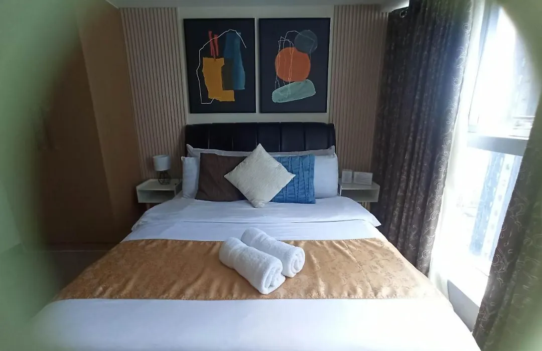 Uptown Parksuites Tower 1 Bgc-1