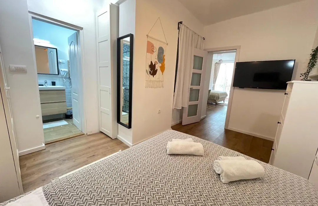 Apartment 42 - City Center-1