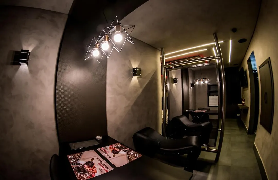 Opium Motel (Adults Only)-1