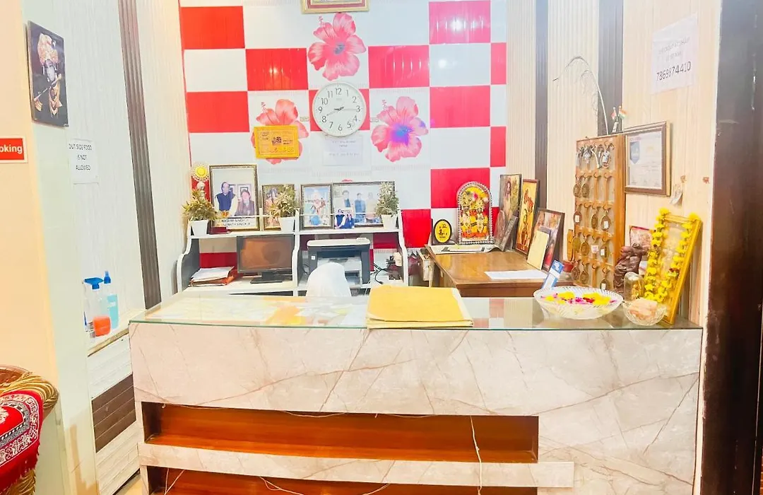 Hotel Rashmi-1