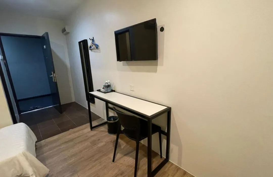 Chariton Hotel Butterworth-1
