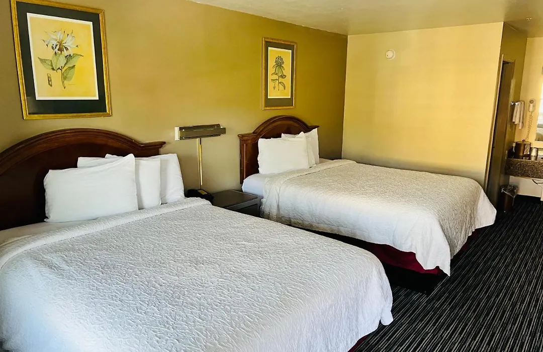 Alpine Valley Inn-1