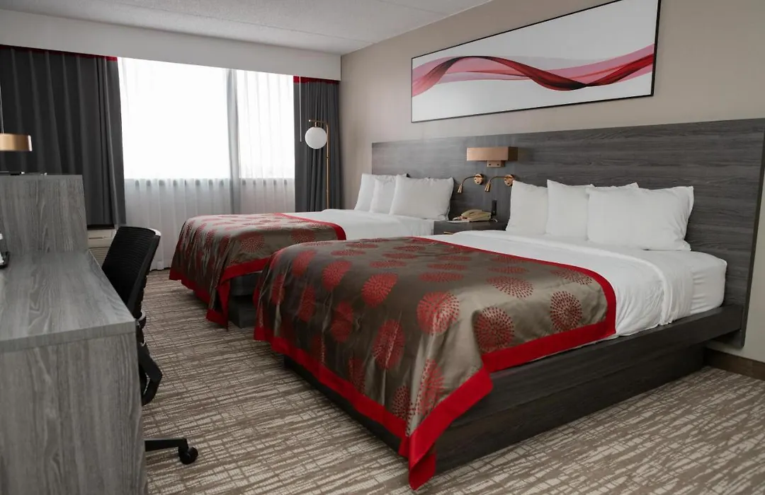 Ramada By Wyndham Cedar Rapids-1