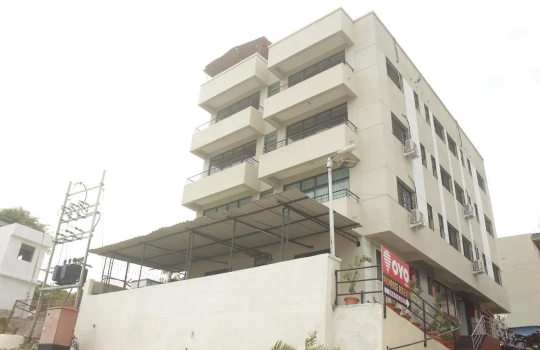 Oyo Primrose Regency Near Amanora Mall-1