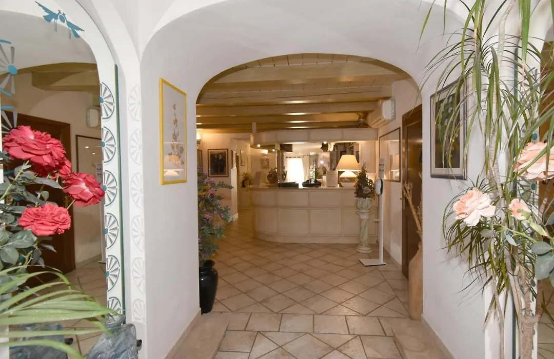 Hotel Cavour-1