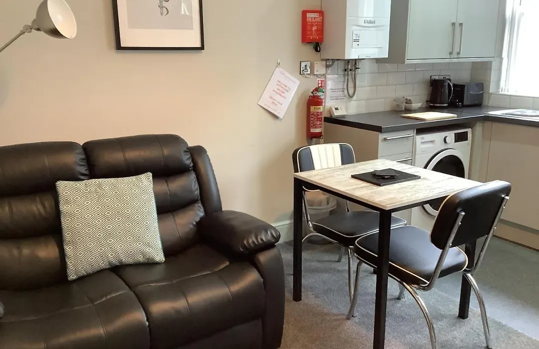 Jeffersons Hotel & Serviced Apartments (Adults Only)-1