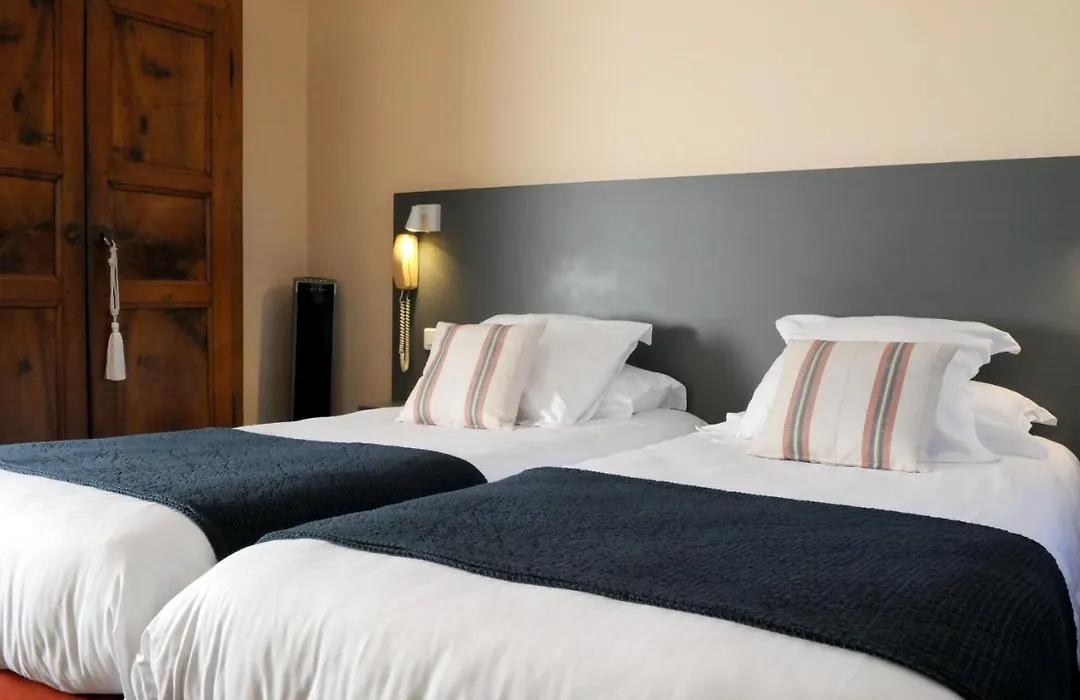 Logis Hotel Du Chene-1