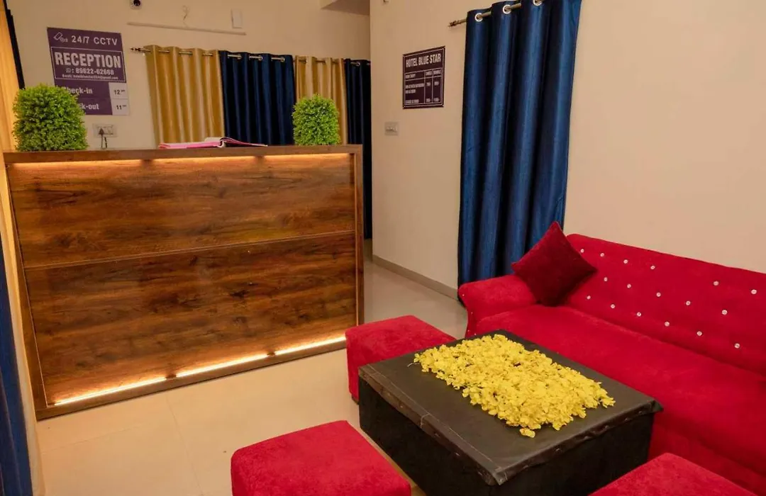 Hotel O Pop Hotel Blue Star-1