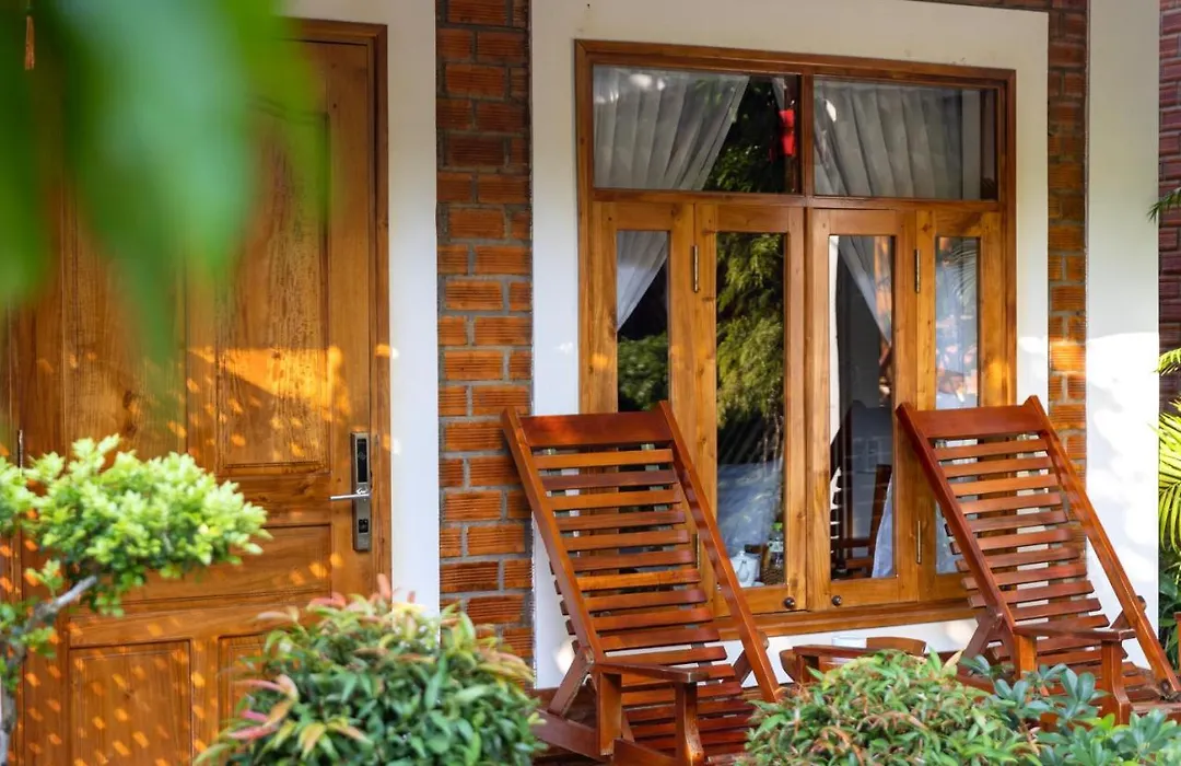 Little Garden Bungalow-1