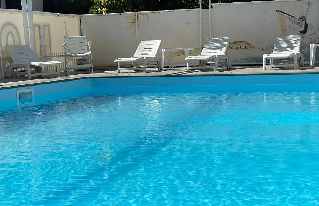 Hotel Apis-1