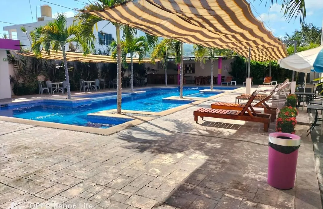 Hotel Yeah Rincón de Guayabitos-1