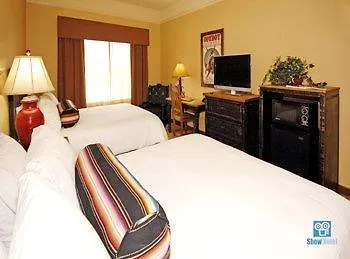 The Inn At Circle T-1