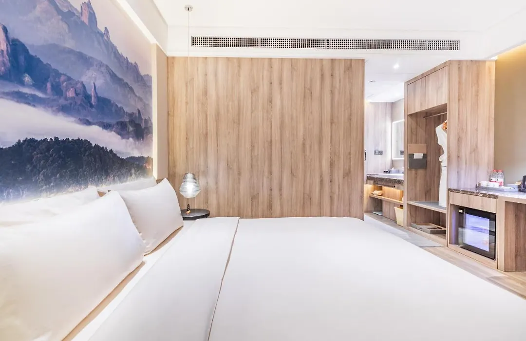 Atour Hotel, Haizhu Jiangtai Road Subway Station, Guangzhou-Free Shuttle Bus Service At The Canton Fair-1