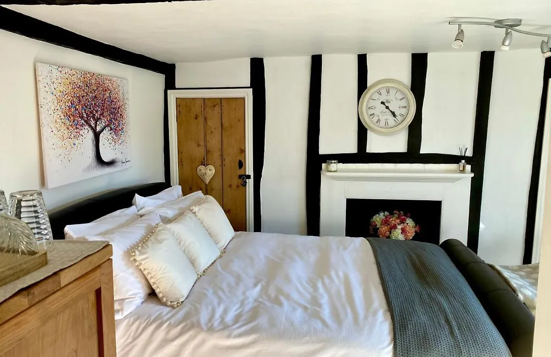 Chestnut Tree Cottage, 7 High Street-1