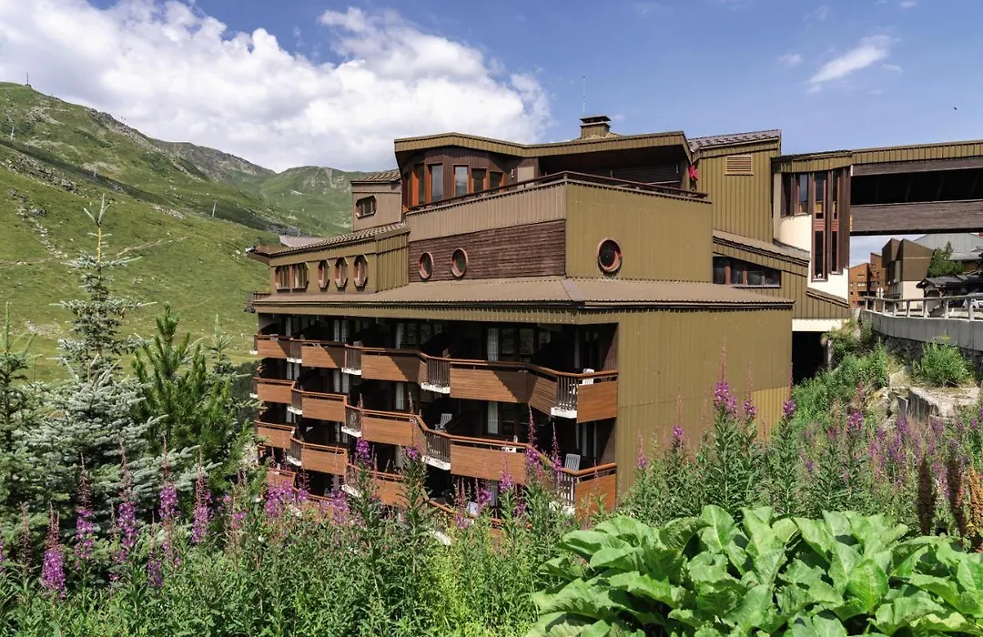 Hotel Les Menuires Les Bruyeres-1