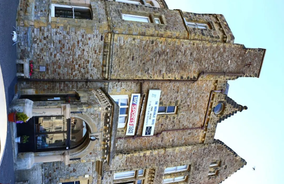 Highlands Hotel And Bar-1
