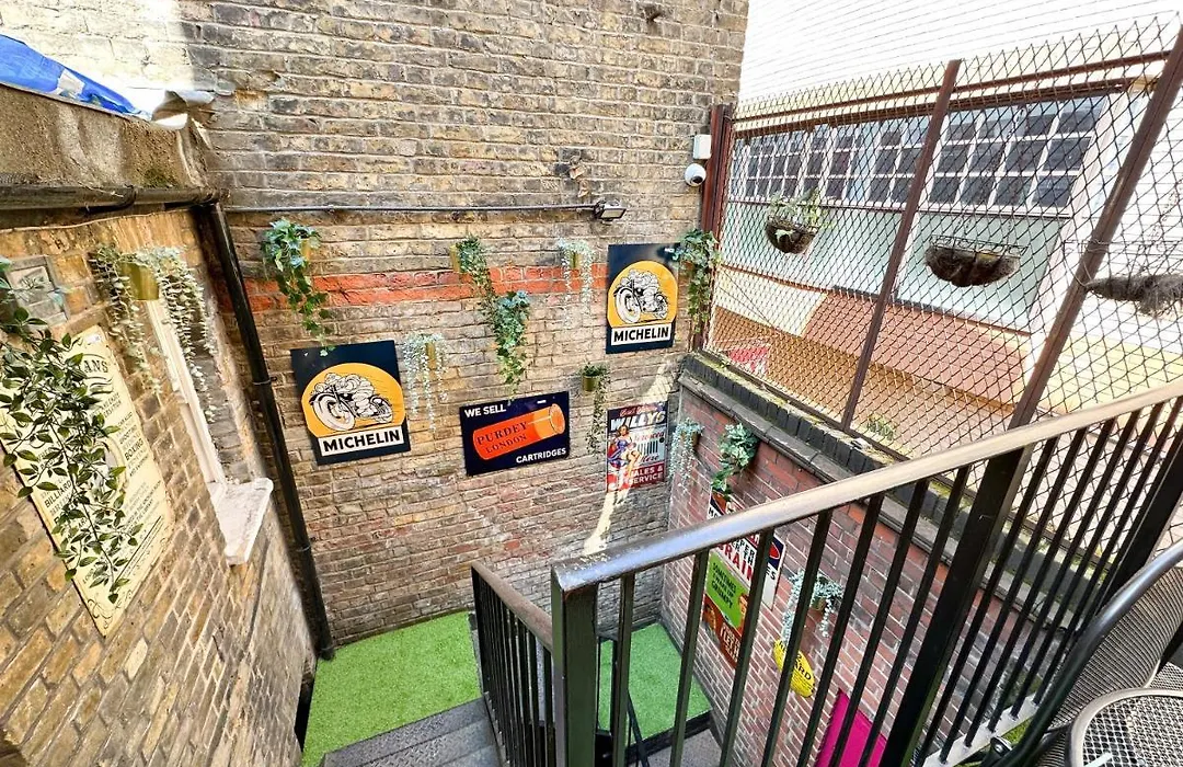 Pink Door Guesthouse-1