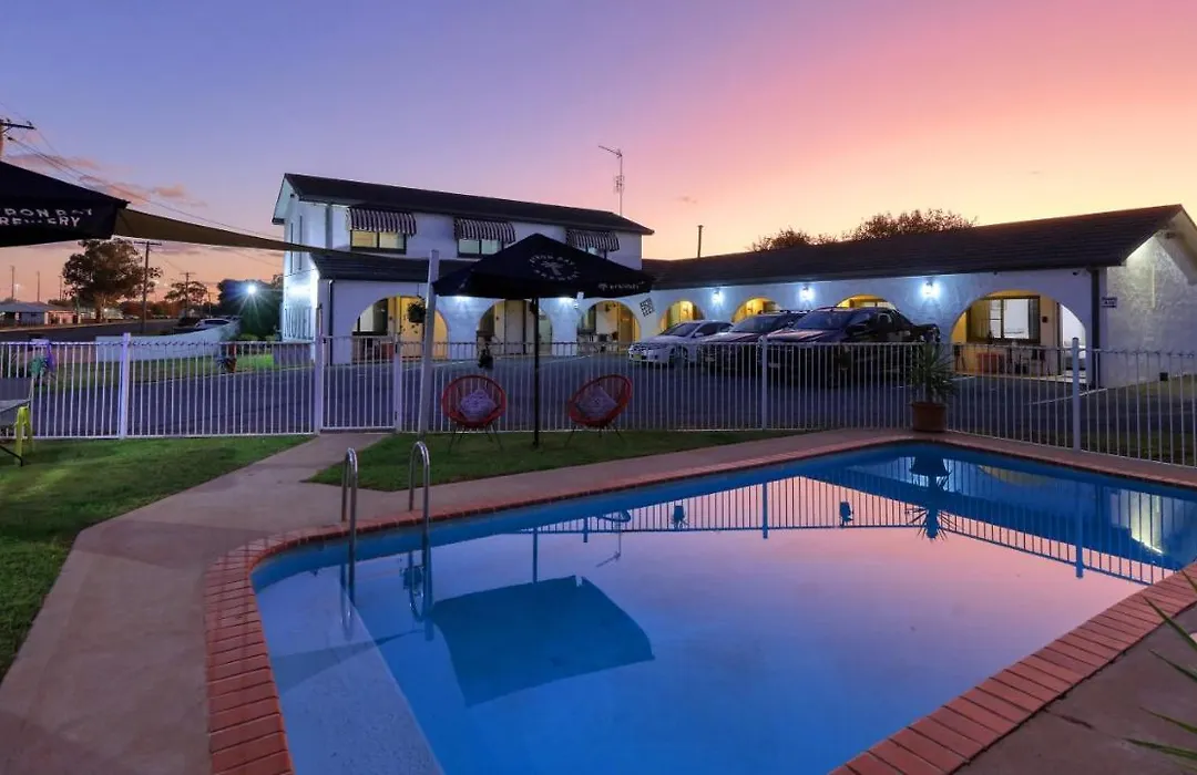 Parkes Federation Motel-1