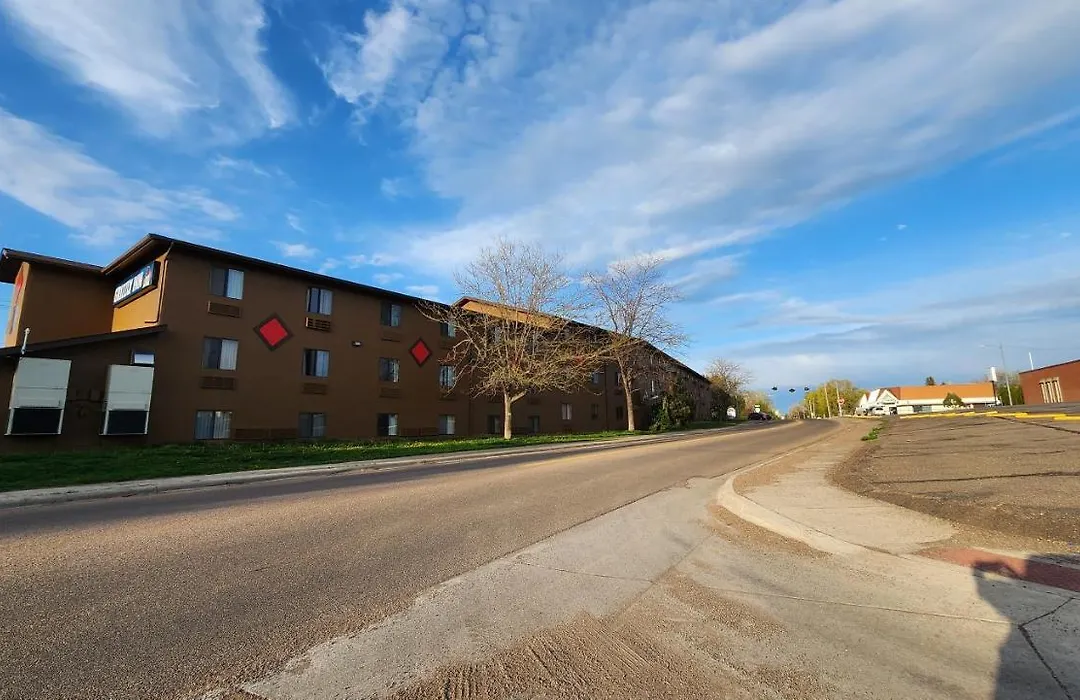 Grizzly Inn-1