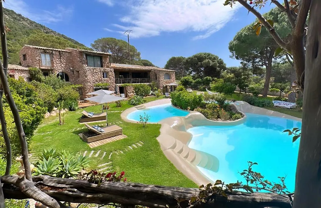 Hôtel Ambassador Palombaggia-1