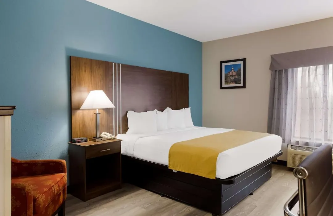Best Western Crossroads Inn-1
