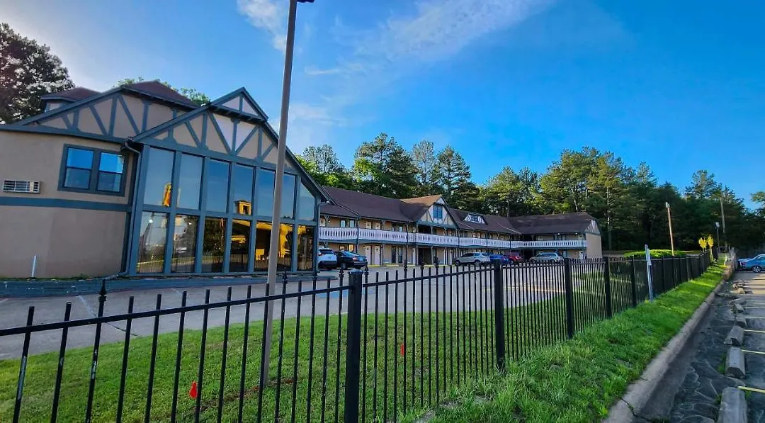Stratford Inn Tyler-1