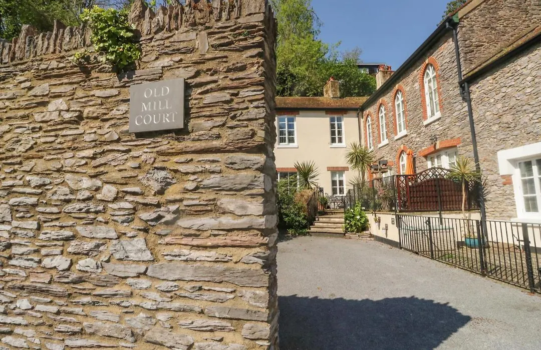 4 Old Mill Court-1