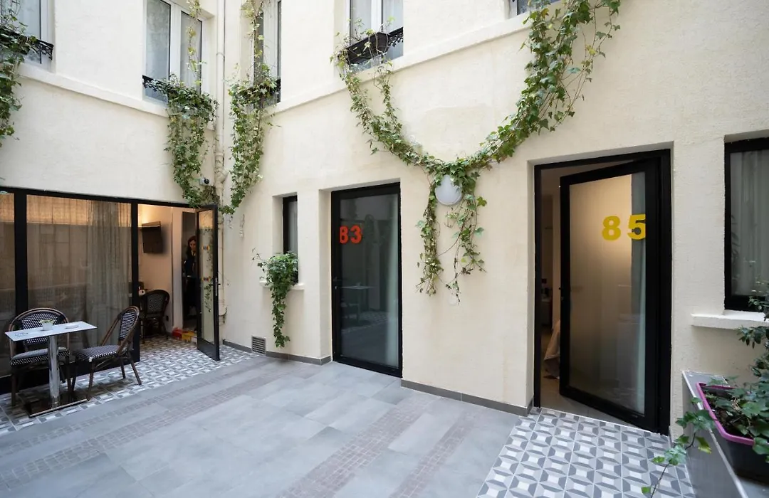 Hotel Du Mont Dore Batignolles-1