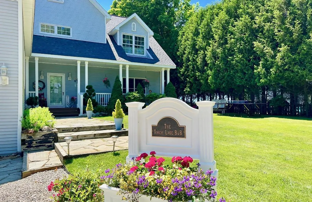The Torch Lake Bed And Breakfast-1