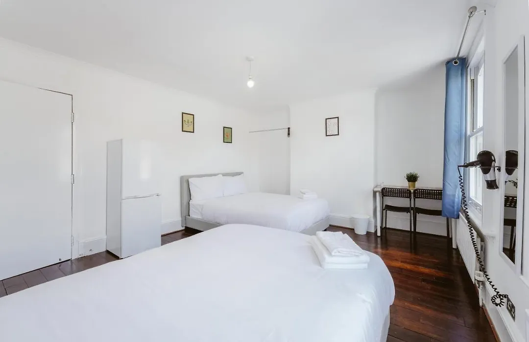 Great Rooms In Stepney Green Station - 12-1