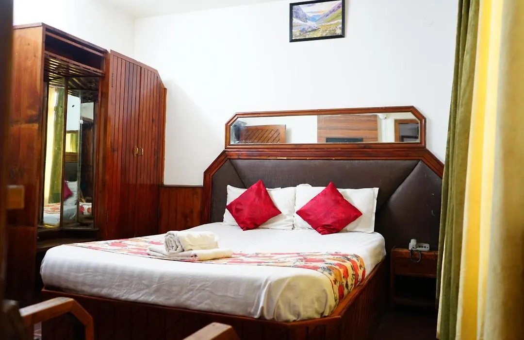 Hotel Magnolia Mallroad Manali-1