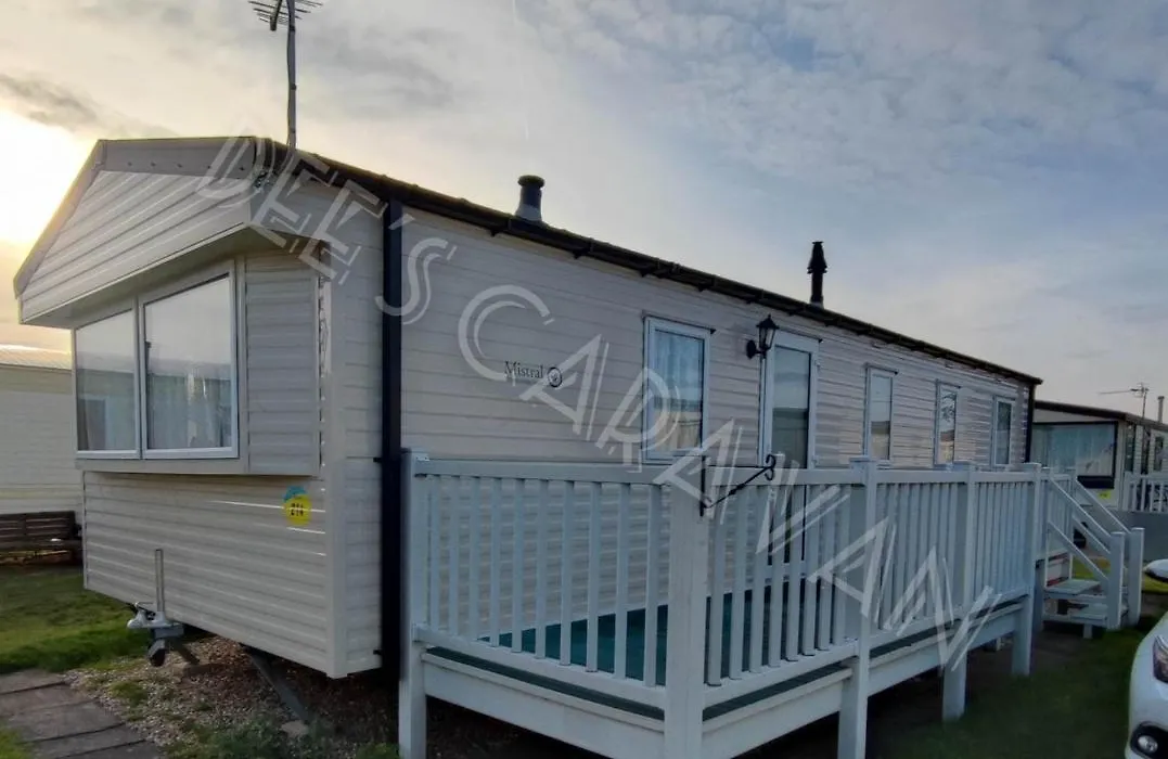 Dee'S Caravan-1
